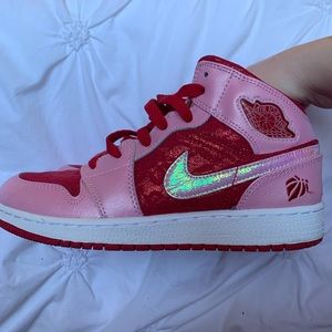 Jordan 1 Mids. Valentine’s day.